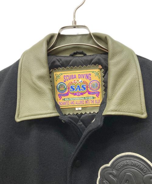 SAS SCUBADIVING（エス・エー・エス）SAS SCUBADIVING (エス・エー・エス) 襟付きスタジアムジャケット グリーン×ネイビー サイズ:Lの古着・服飾アイテム