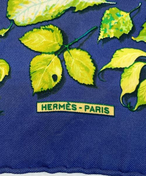 HERMES（エルメス）HERMES (エルメス) カレ40 Tourbillon ネイビーの古着・服飾アイテム