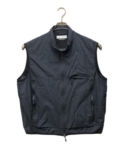 UNIVERSAL PRODUCTS.（ユニバーサルプロダクツ）UNIVERSAL PRODUCTS. (ユニバーサルプロダクツ) PARTEX EQUILIBRIUM PACKABLE VEST グレー サイズ:3の古着・服飾アイテム