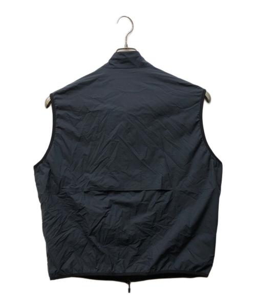 UNIVERSAL PRODUCTS.（ユニバーサルプロダクツ）UNIVERSAL PRODUCTS. (ユニバーサルプロダクツ) PARTEX EQUILIBRIUM PACKABLE VEST グレー サイズ:3の古着・服飾アイテム