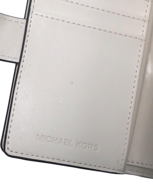 MICHAEL KORS（マイケルコース）MICHAEL KORS (マイケル・コース) 2折り財布 アイボリーの古着・服飾アイテム