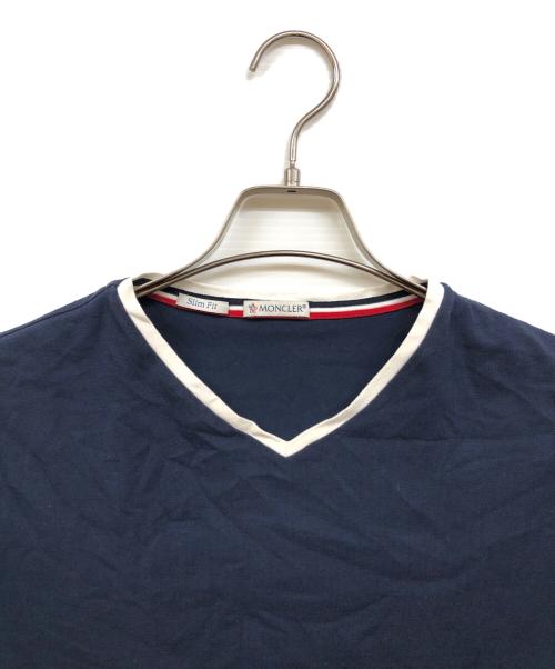 MONCLER（モンクレール）MONCLER (モンクレール) MAGLIA SCOLLO tシャツ ネイビー サイズ:Mの古着・服飾アイテム