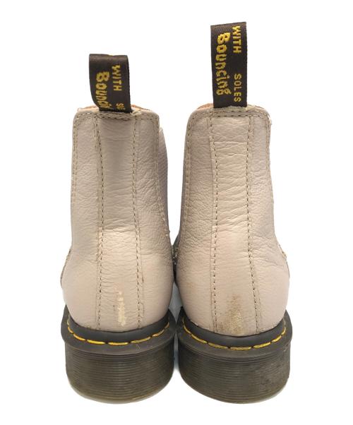 Dr.Martens（ドクターマーチン）Dr.Martens (ドクターマーチン) サイドゴアブーツ アイボリー サイズ:UK5の古着・服飾アイテム