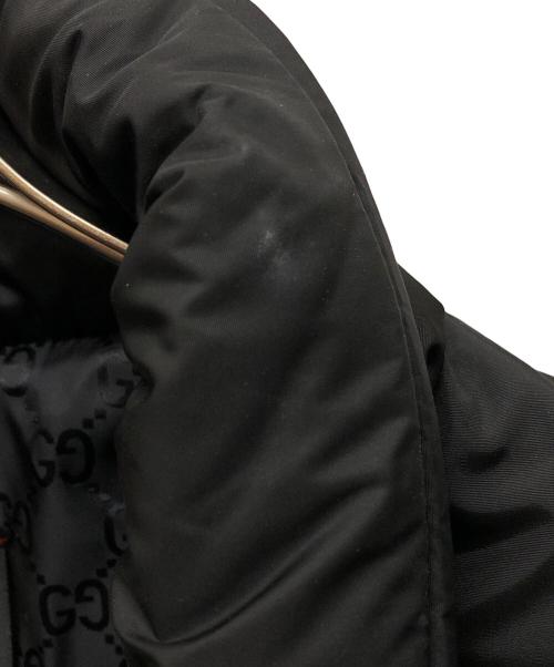 GUCCI（グッチ）GUCCI (グッチ) ヒステリアロゴ ダウンジャケット ブラック サイズ:44の古着・服飾アイテム