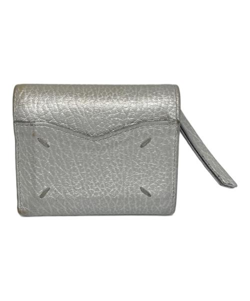 Maison Margiela（メゾンマルジェラ）Maison Margiela (メゾンマルジェラ) 3つ折り財布 シルバーの古着・服飾アイテム