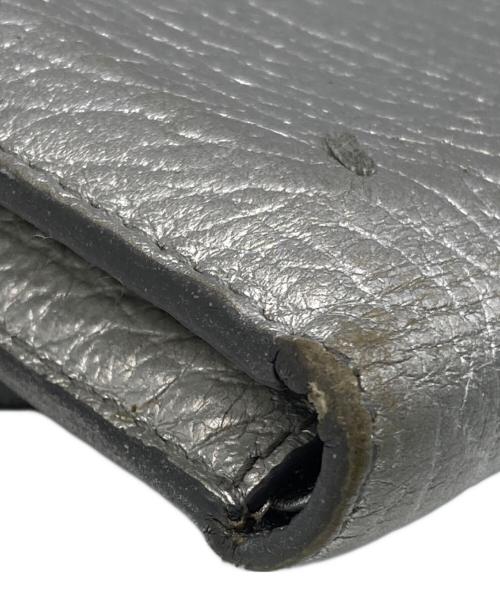 Maison Margiela（メゾンマルジェラ）Maison Margiela (メゾンマルジェラ) 3つ折り財布 シルバーの古着・服飾アイテム