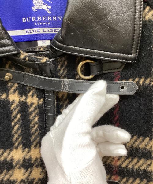 BURBERRY BLUE LABEL（バーバリー ブルー レーベル）BURBERRY BLUE LABEL (バーバリー ブルー レーベル) 襟レザーノバチェックコート ブラック サイズ:サイズ38の古着・服飾アイテム