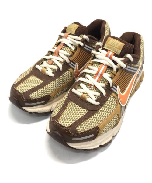 NIKE（ナイキ）NIKE (ナイキ) ZOOM VOMERO 5 WHEAT GRASS ブラウン サイズ:24ｃｍの古着・服飾アイテム