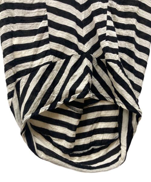 JUNYA WATANABE COMME des GARCONS（(ジュンヤワタナベ コムデギャルソン）JUNYA WATANABE COMME des GARCONS (ジュンヤワタナベ コムデギャルソン) 変形ボーダーカットソー ブラック×ホワイト サイズ:Sの古着・服飾アイテム