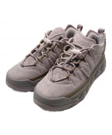 UGG（アグ）の古着「スニーカー キャップ トレイル ロー」｜ラベンダー