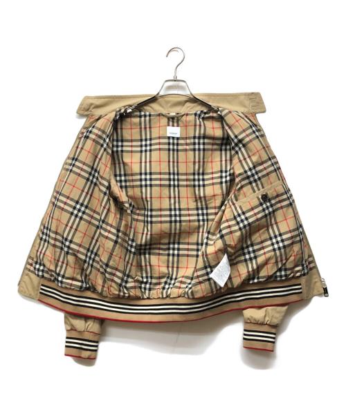 BURBERRY（バーバリー）BURBERRY (バーバリー) アイコンストライプ ディテール コットンギャバジン ハリントンジャケット ベージュ サイズ:46の古着・服飾アイテム