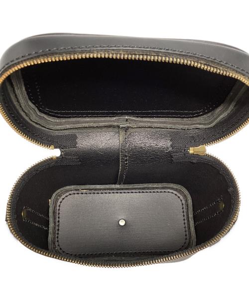 Herz（ヘルツ）Herz (ヘルツ) スクエアショルダーバッグ ブラックの古着・服飾アイテム