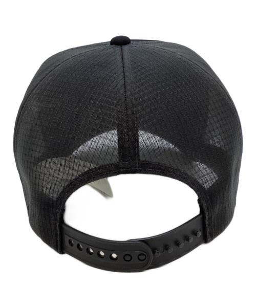 ARC'TERYX（アークテリクス）ARC'TERYX (アークテリクス) Bird Word Trucker Curved ブラック サイズ:FREEの古着・服飾アイテム