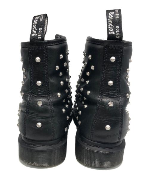 Dr.Martens（ドクターマーチン）Dr.Martens (ドクターマーチン) スタッズ8ホールブーツ ブラック サイズ:UK5の古着・服飾アイテム