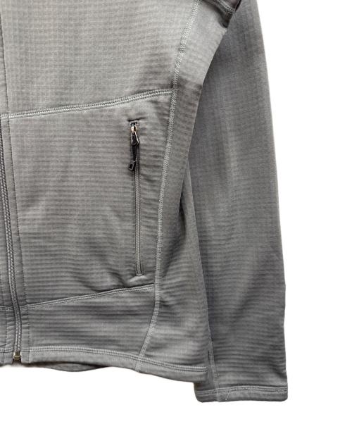 Patagonia（パタゴニア）Patagonia (パタゴニア) R1 レギュレータージャケット グレー サイズ:Ｍの古着・服飾アイテム