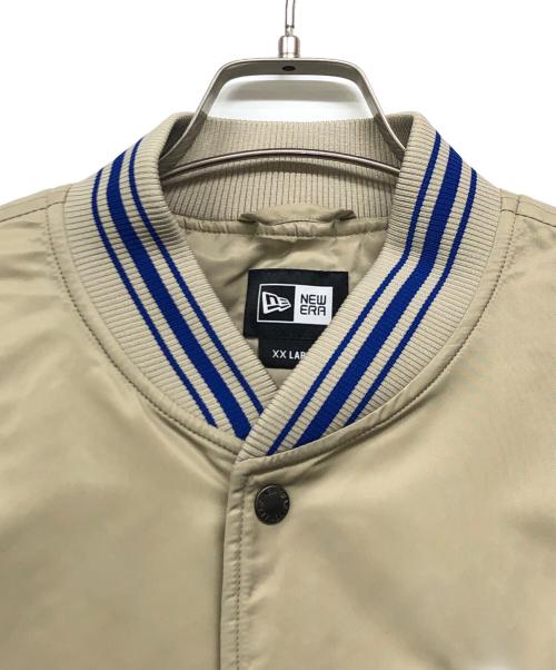 New Era（ニューエラ）New Era (ニューエラ) ナイロン バーシティージャケット ベージュ×ブルー サイズ:XXLの古着・服飾アイテム