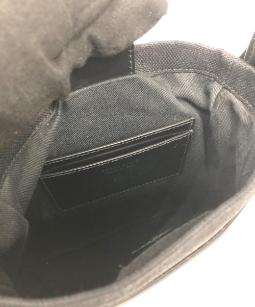 Ferragamo（フェラガモ）Ferragamo (フェラガモ) カットアウトハンドバッグ ブラックの古着・服飾アイテム
