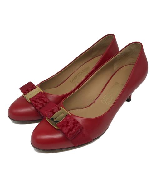 Salvatore Ferragamo（サルヴァトーレ フェラガモ）Salvatore Ferragamo (サルヴァトーレ フェラガモ) ヒールパンプス レッド サイズ:5.5Dの古着・服飾アイテム