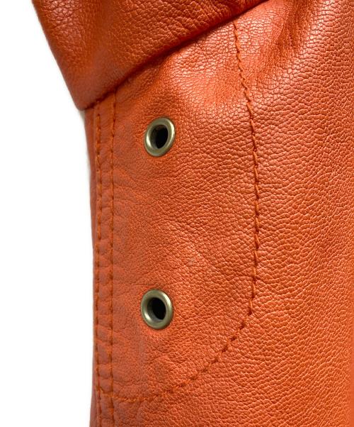 AVIREX（アヴィレックス）AVIREX (アヴィレックス) GOAT A.W.A. PATCHED PARKA オレンジ サイズ:Mの古着・服飾アイテム