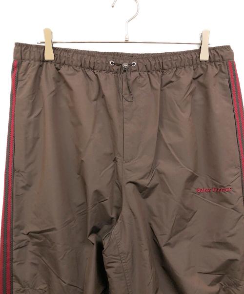 adidas Originals（アディダスオリジナル）adidas originals (アディダスオリジナル) WALES BONNER (ウェールズボナー) NYLON TP ブラウン×レッド サイズ:L 未使用品の古着・服飾アイテム