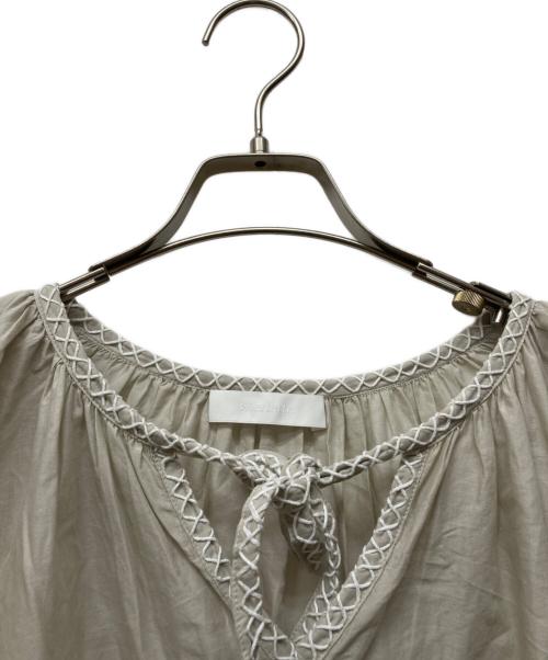 merlette（マーレット）Merlette (マーレット) ティアードブラウス ベージュ サイズ:記載無しの古着・服飾アイテム