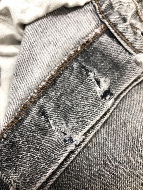 LEVI'S（リーバイス）LEVI'S (リーバイス) SILVERTAB デニムパンツ グレー サイズ:38×34の古着・服飾アイテム