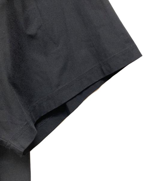 kolor/BEACON（カラービーコン）kolor/BEACON (カラービーコン)  ロゴ ジャガード ネック ストレッチ ナイロン Tシャツ ブラック サイズ:3の古着・服飾アイテム