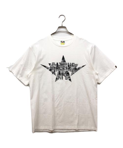 A BATHING APE（アベイシングエイプ）A BATHING APE (アベイシングエイプ) ロゴプリントtシャツ ホワイト サイズ:XLの古着・服飾アイテム