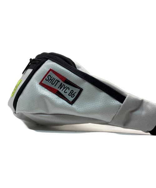 Manhattan Portage（マンハッタンポーテージ）Manhattan Portage (マンハッタンポーテージ) DUCATI (ドゥカティ) War House (War House) ショルダーバッグ ホワイトの古着・服飾アイテム