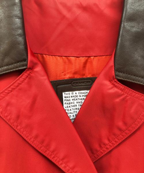 COACH（コーチ）COACH (コーチ) レザートリムトレンチコート レッド×ブラウン サイズ:SIZE Mの古着・服飾アイテム
