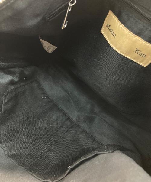 Matin Kim（マーティン・キム）MATIN KIM (マーティン・キム) ショルダーバッグ ブラックの古着・服飾アイテム