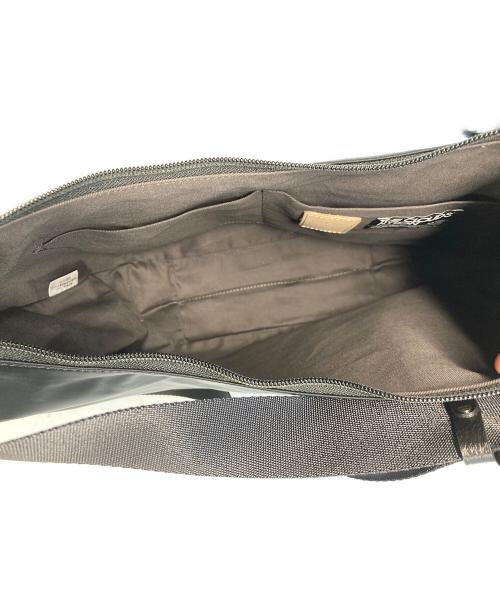 russet（ラシット）russet (ラシット) THE CLOUDS NYLON ラウンド ビッグ ショルダーバッグ ブラックの古着・服飾アイテム