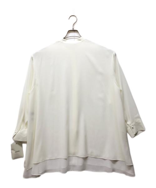 Leilian（レリアン）Leilian (レリアン) スタンドカラーブラウス ホワイト サイズ:13+の古着・服飾アイテム