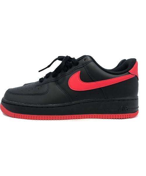 NIKE（ナイキ）NIKE (ナイキ) AIR FORCE 1 '07 BLACK/UNIVERSITY RED-BLACK ブラック×レッド サイズ:27.5 未使用品の古着・服飾アイテム