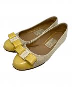 Salvatore Ferragamoサルヴァトーレ フェラガモ）の古着「ヴァラリボンパンプス」｜アイボリー