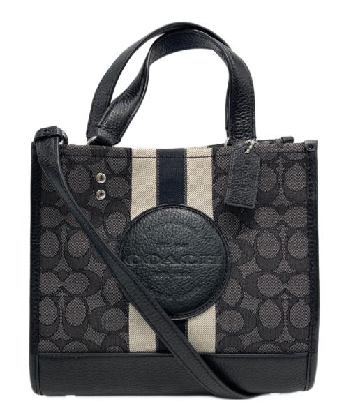 COACH（コーチ）COACH (コーチ) デンプシー トート 22 シグネチャー ジャカード ウィズ ストライプ アンド コーチ パッチ グレーの古着・服飾アイテム