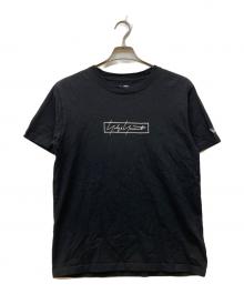 New Era×YOHJI YAMAMOTO（ニューエラ×ヨウジヤマモト）の古着「ロゴTシャツ」｜ブラック