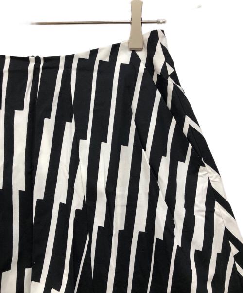 marimekko（マリメッコ）marimekko (マリメッコ) EIMI PIENI TAITE ブラック×ホワイト サイズ:36 未使用品の古着・服飾アイテム