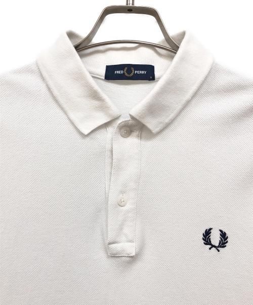 FRED PERRY（フレッドペリー）FRED PERRY (フレッドペリー) ポロシャツ ホワイト サイズ:Mの古着・服飾アイテム