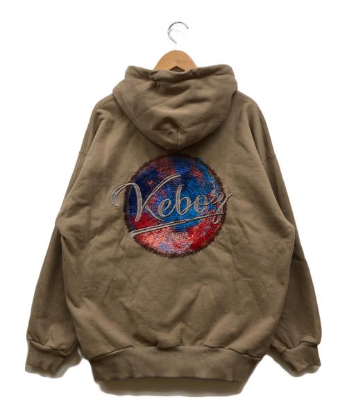 KEBOZ（ケボズ）KEBOZ (ケボズ) コラボプルオーバーパーカー ベージュ サイズ:Mの古着・服飾アイテム