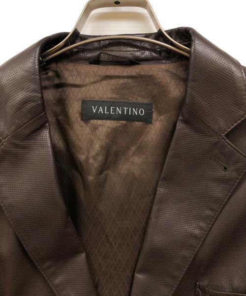 VALENTINO（ヴァレンティノ）VALENTINO (ヴァレンティノ) パンチングレザーテーラードジャケット ブラウン サイズ:52の古着・服飾アイテム