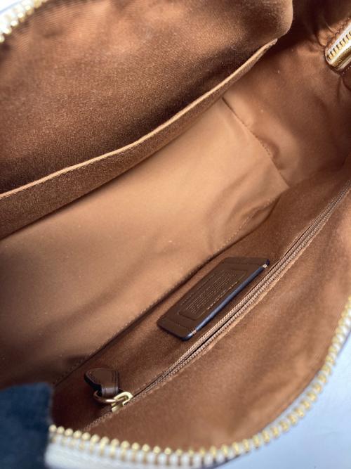 COACH（コーチ）COACH (コーチ) 2WAYショルダーバッグ ベージュの古着・服飾アイテム