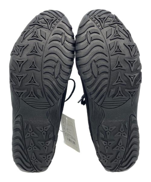 NEGATIVETHREE（ネガティブスリー）NEGATIVETHREE (ネガティブスリー) ASYMMETRY SNEAKERS ブラック サイズ:27㎝ 未使用品の古着・服飾アイテム