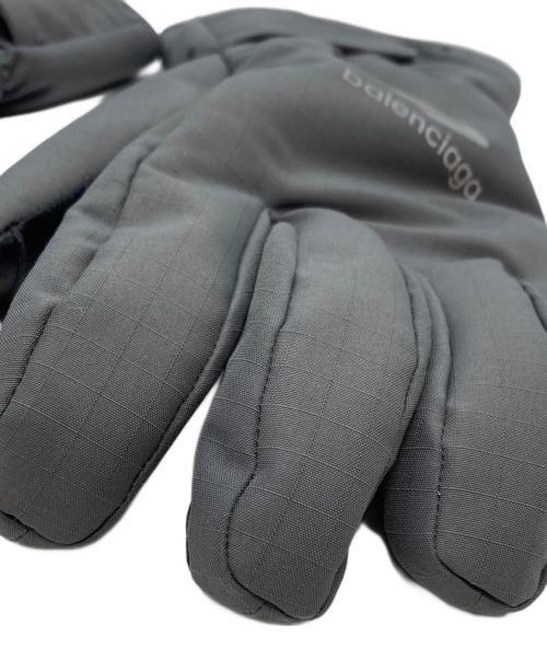 BALENCIAGA（バレンシアガ）BALENCIAGA (バレンシアガ) B Sports Icon Ski Gloves グレーの古着・服飾アイテム