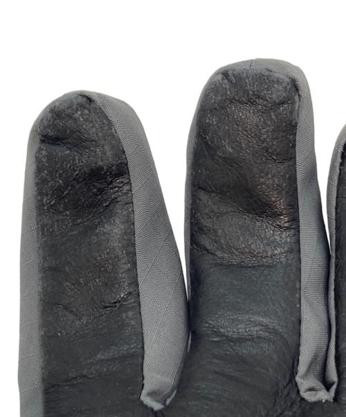 BALENCIAGA（バレンシアガ）BALENCIAGA (バレンシアガ) B Sports Icon Ski Gloves グレーの古着・服飾アイテム