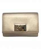 FURLAフルラ）の古着「1927 M COMPACT WALLET」｜ゴールド