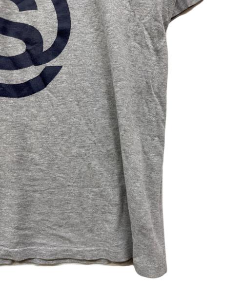 stussy（ステューシー）stussy (ステューシー) オールドロゴプリントtシャツ グレー サイズ:Ⅿの古着・服飾アイテム