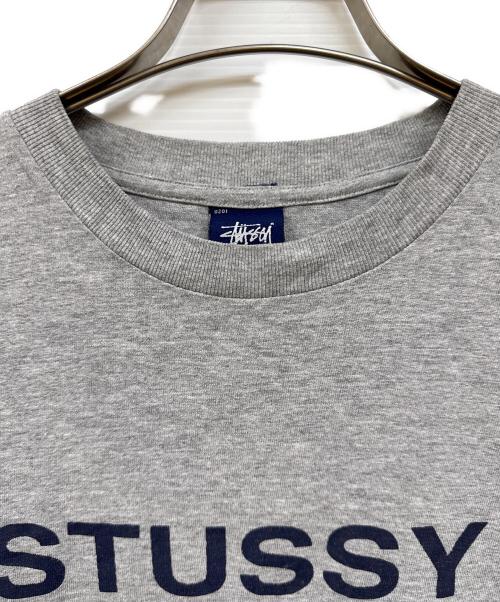 stussy（ステューシー）stussy (ステューシー) オールドロゴプリントtシャツ グレー サイズ:Ⅿの古着・服飾アイテム