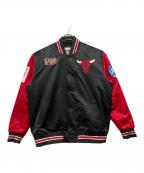 MITCHELL & NESSミッチェルアンドネス）の古着「CHICAGO BULLS スタジャン」｜ブラック×レッド