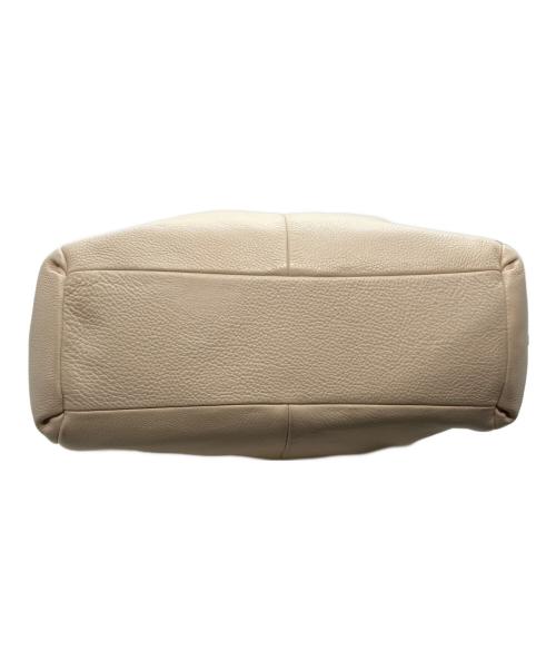 COACH（コーチ）COACH (コーチ) フィービー ハンドバッグ アイボリーの古着・服飾アイテム